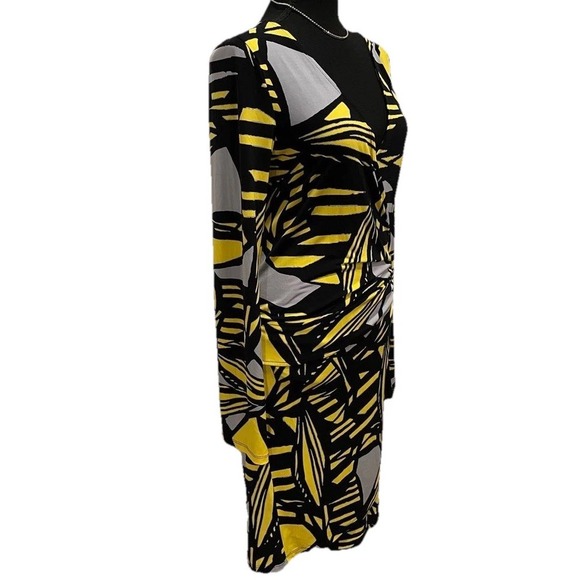 Women's Express Gold Wrap Around Dress with Long Sleeves and V-Neck • Medium - Picture 3 of 8